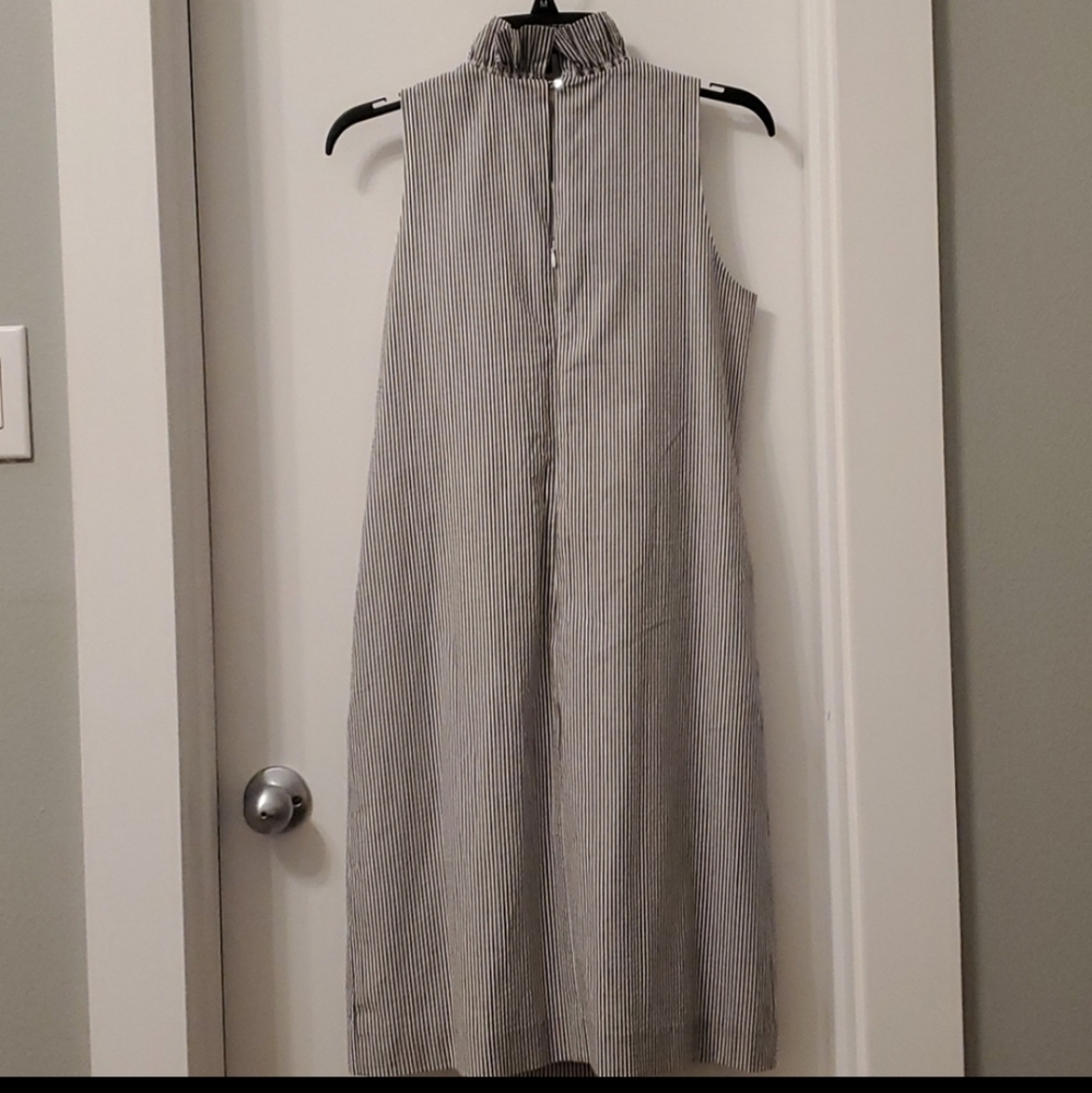Dress - Picture 3 of 5